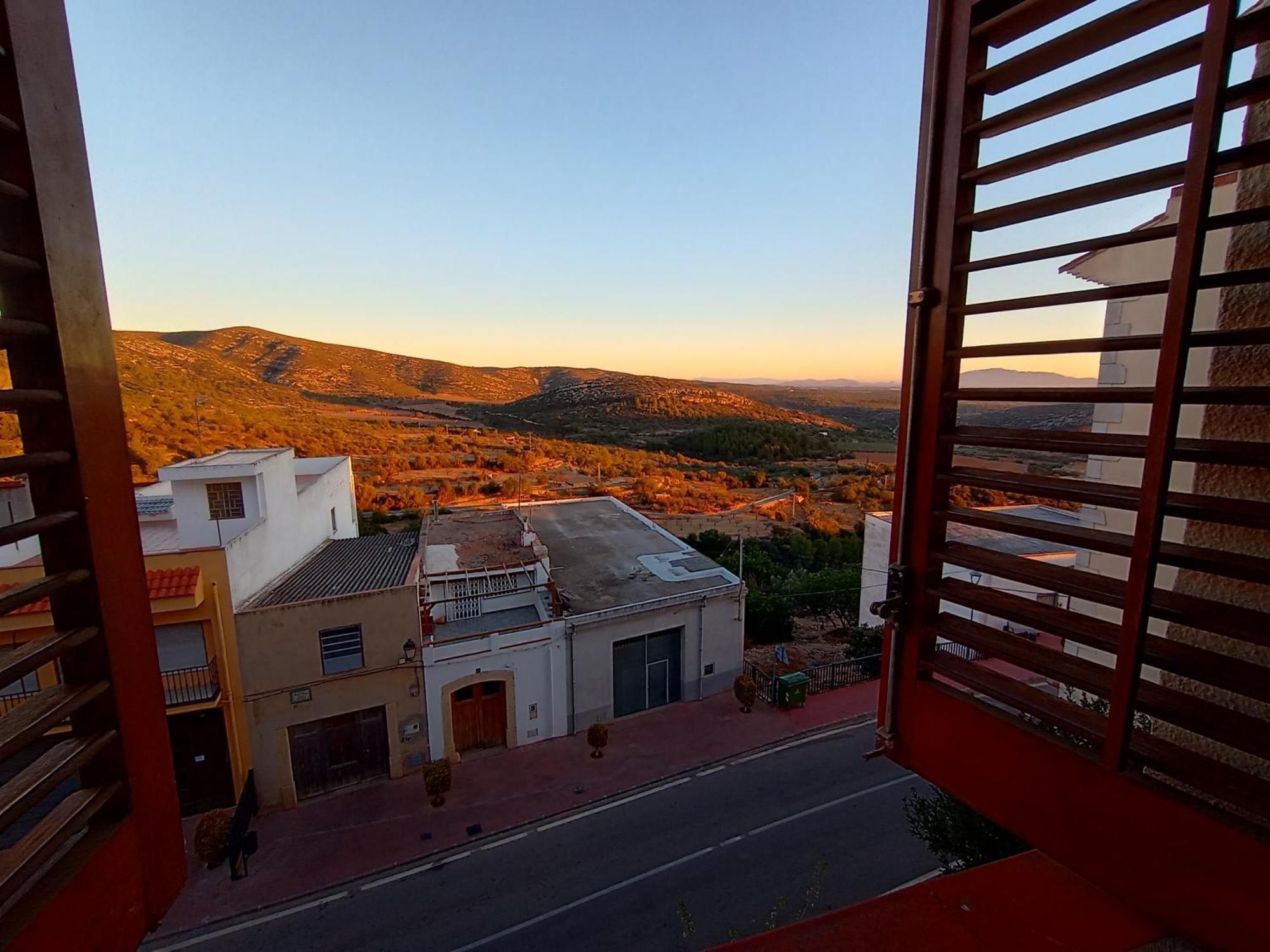 Tranquil And Spacious Townhouse In Historical And Picturesque Cervera Del Maestre Dış mekan fotoğraf