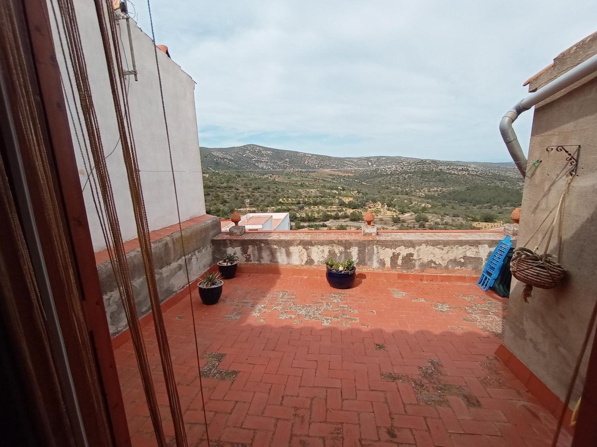 Tranquil And Spacious Townhouse In Historical And Picturesque Cervera Del Maestre Dış mekan fotoğraf
