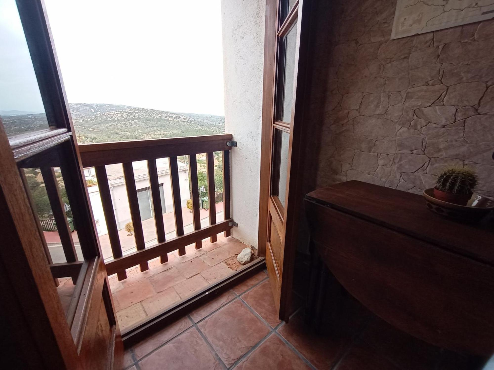 Tranquil And Spacious Townhouse In Historical And Picturesque Cervera Del Maestre Dış mekan fotoğraf